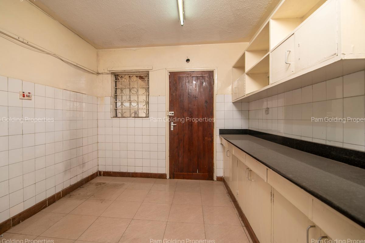 4 Bed Townhouse at Golden Gate - 6