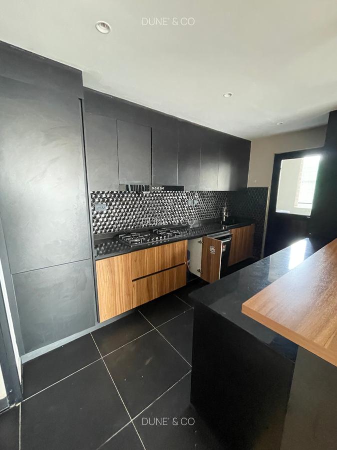 2 Bed Apartment with En Suite in Brookside - 7
