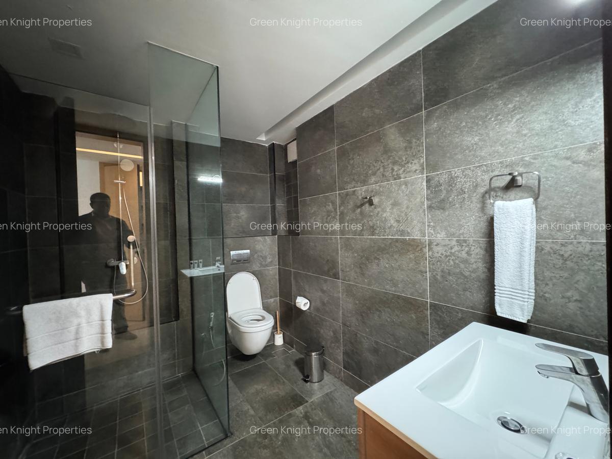 Serviced 3 Bed Apartment with En Suite in Kilimani - 9