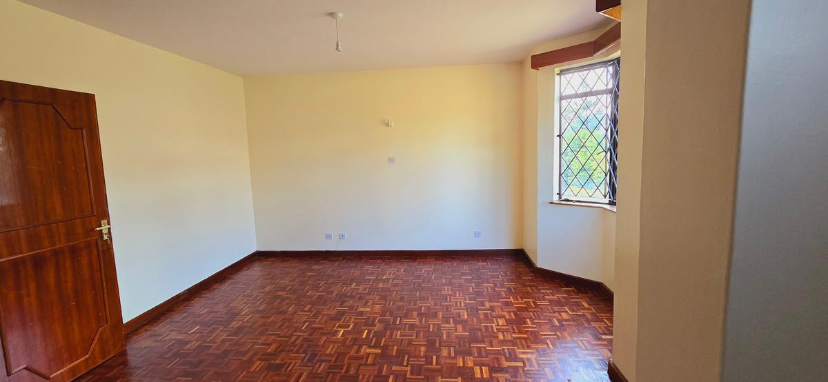 4 Bed Townhouse with En Suite at Convent Drive - 17