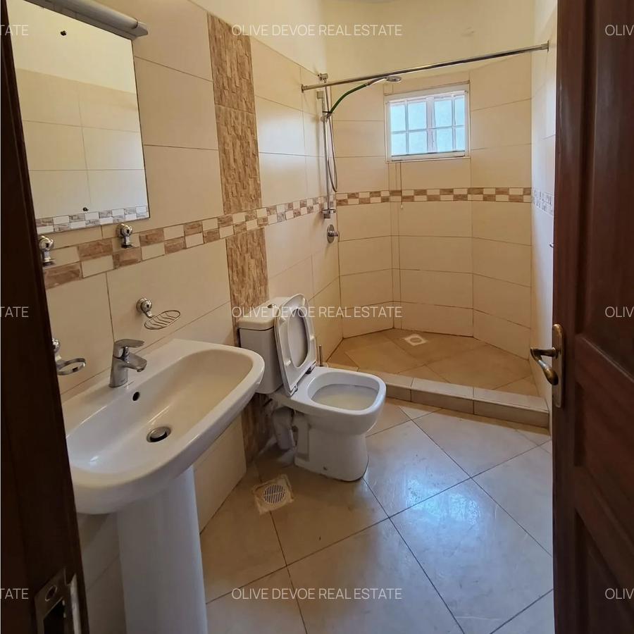 5 Bed Townhouse with En Suite in Kileleshwa - 4