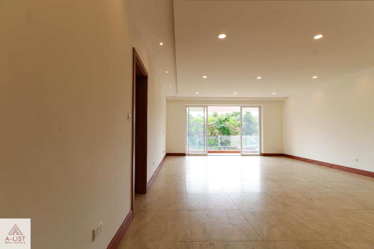 3 Bed Apartment with En Suite at City Park Drive - 11