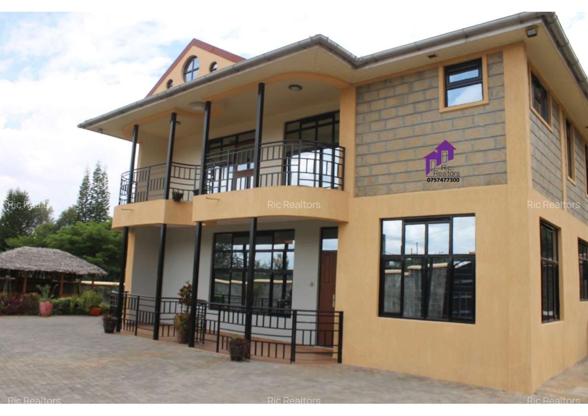 5 Bed Townhouse with En Suite at Rhino Park Road - 1