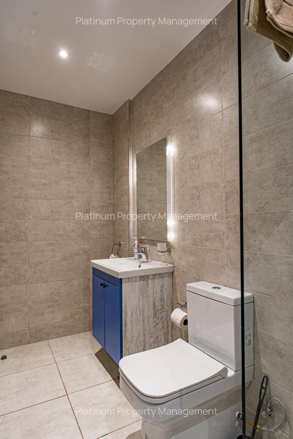 Serviced 1 Bed Apartment with En Suite at Westlands Rd - 13