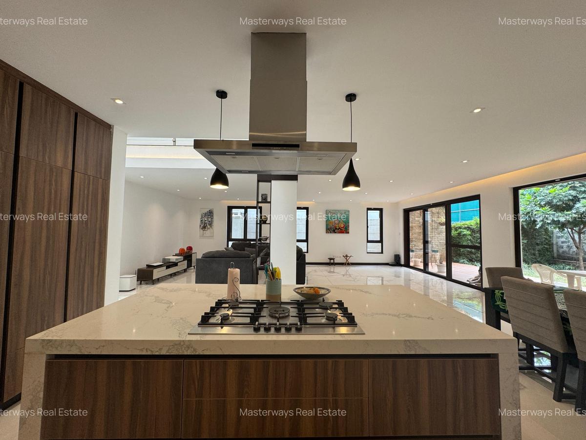 4 Bed Townhouse with En Suite in Westlands Area - 7