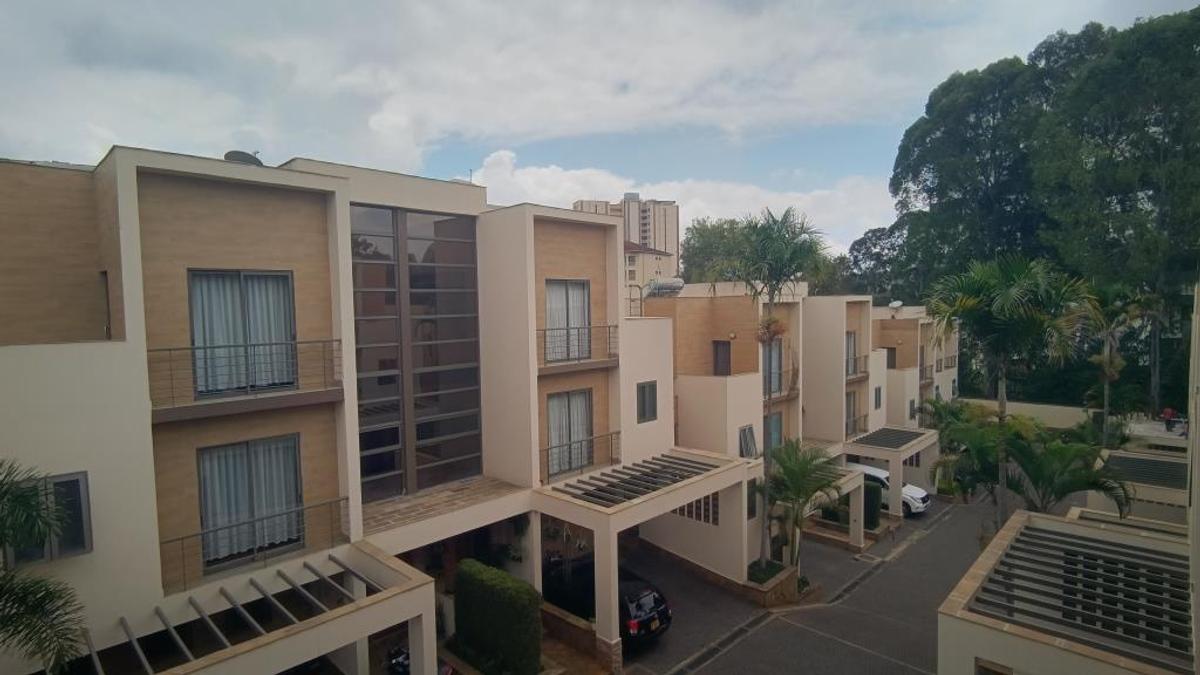 4 Bed Townhouse with En Suite at Kileleshwa Estate - 10