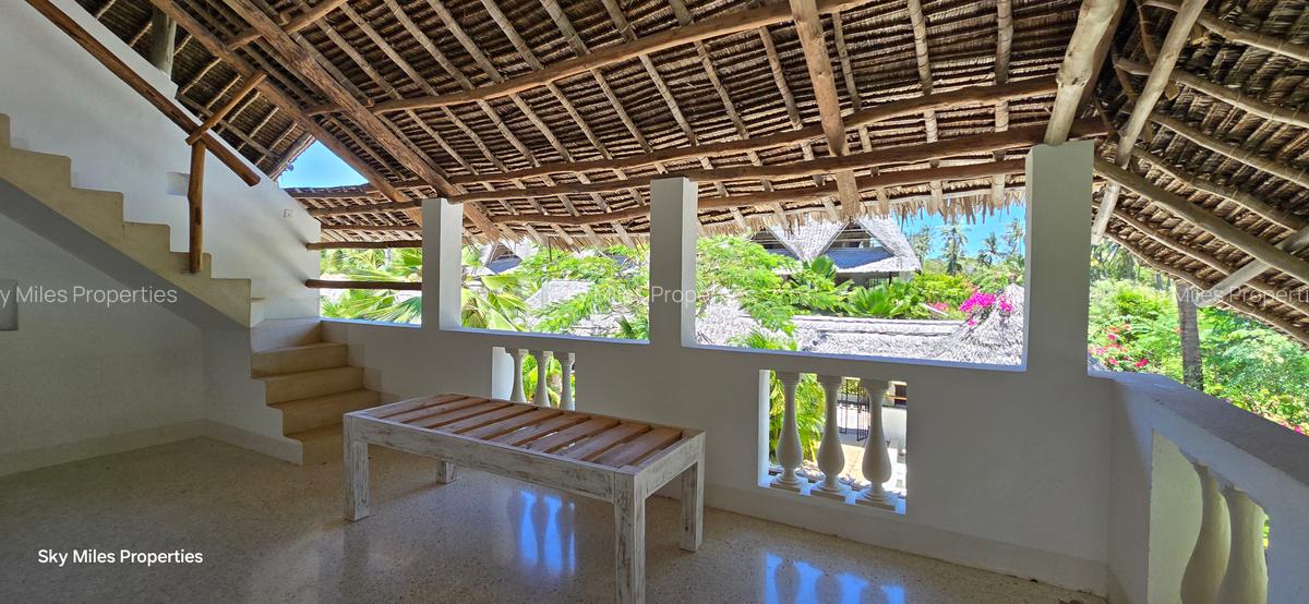 3 Bed Villa with En Suite at Garoda - 18