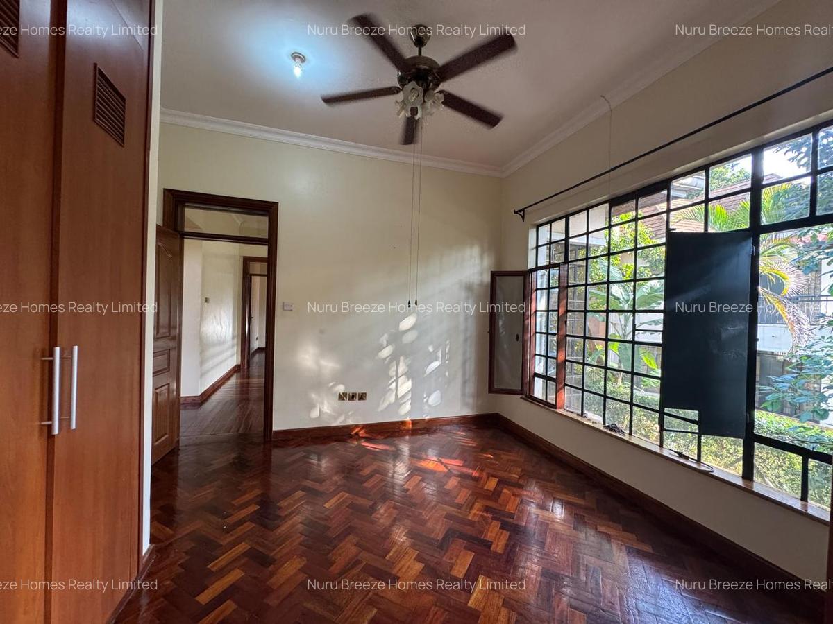 4 Bed Townhouse with En Suite in Kiambu Road - 15