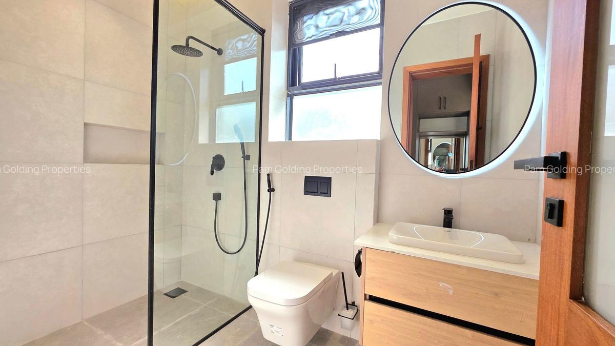 5 Bed House with En Suite in Karen - 9