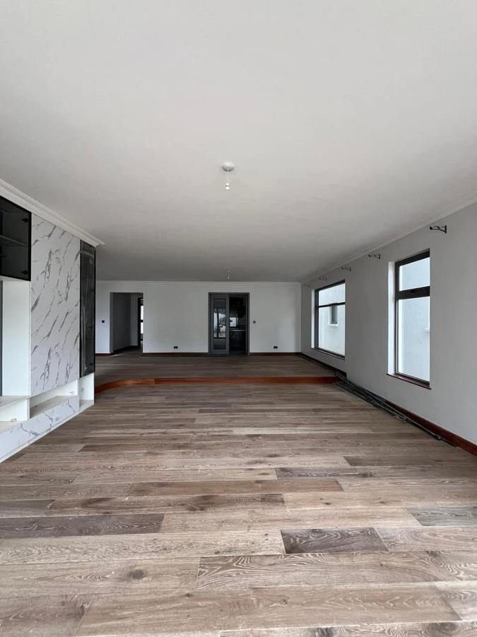 5 Bed Villa with En Suite in Lavington - 5