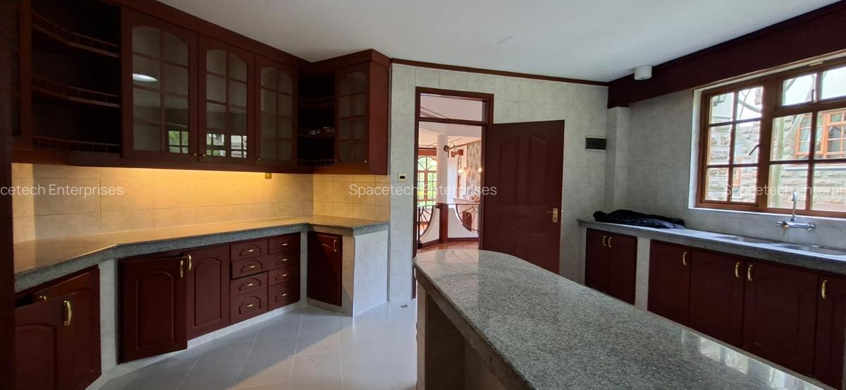 4 Bed Townhouse with En Suite in Lavington - 8