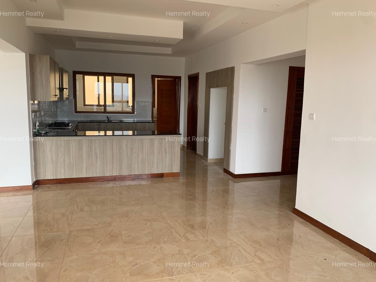 3 Bed Apartment with En Suite in Lavington - 2