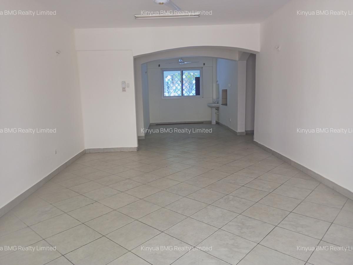 Serviced 3 Bed Apartment with En Suite at Beach Road - 8