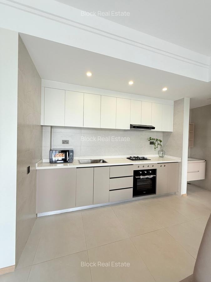 2 Bed Apartment with En Suite in Riverside - 2