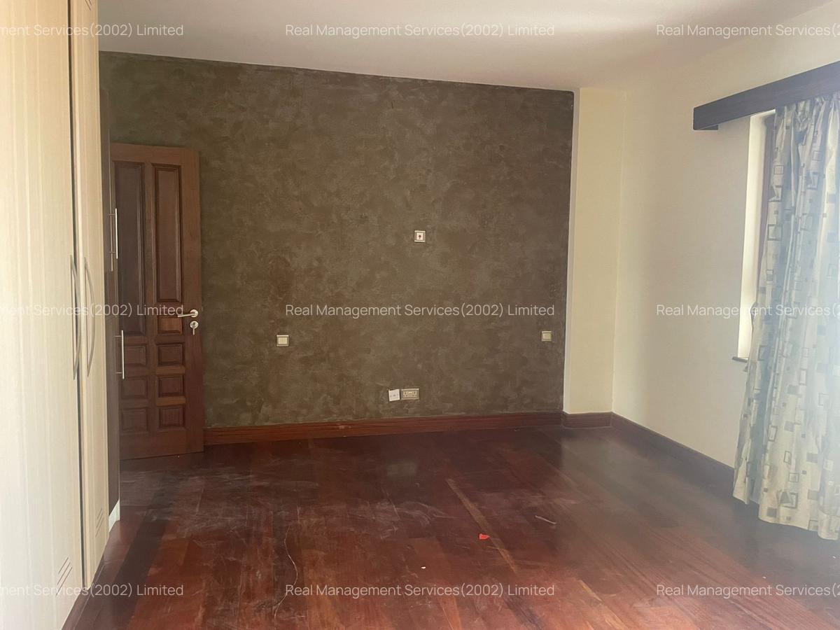 3 Bed Apartment with En Suite at 1St Parklands - 6