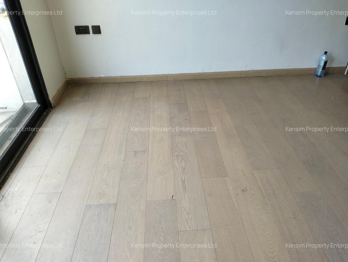 4 Bed Townhouse with En Suite in Lavington - 17