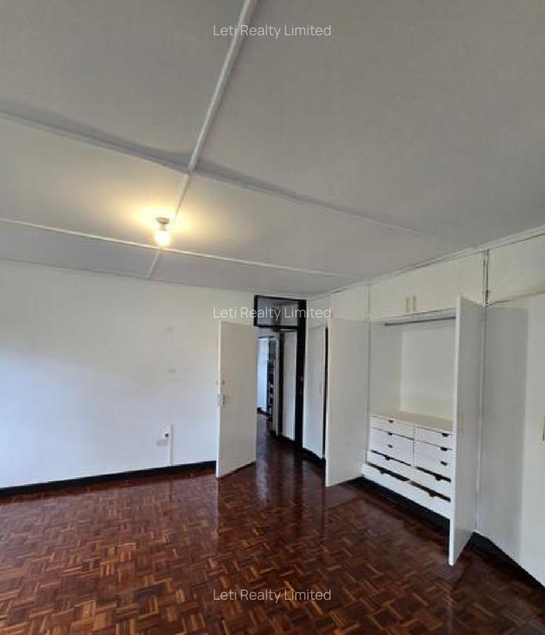 4 Bed Townhouse with En Suite in Lavington - 8