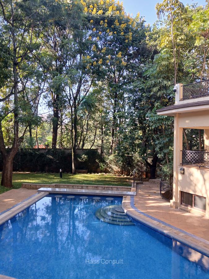 4 Bed Apartment with En Suite at Riverside Drive - 15