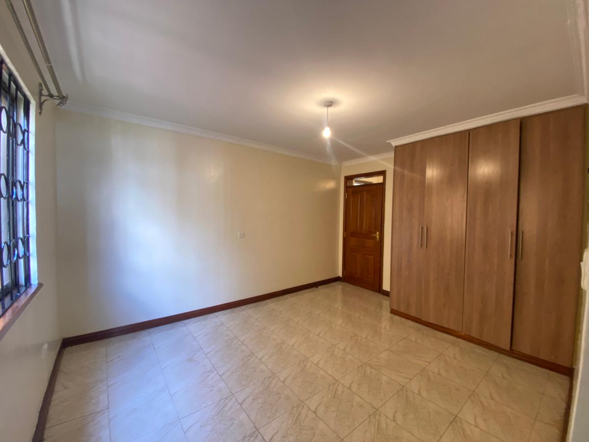 3 Bed Apartment with En Suite in Lavington - 12