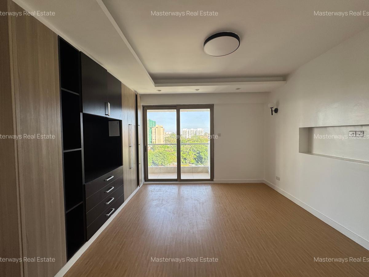 4 Bed Apartment with En Suite in Lavington - 16