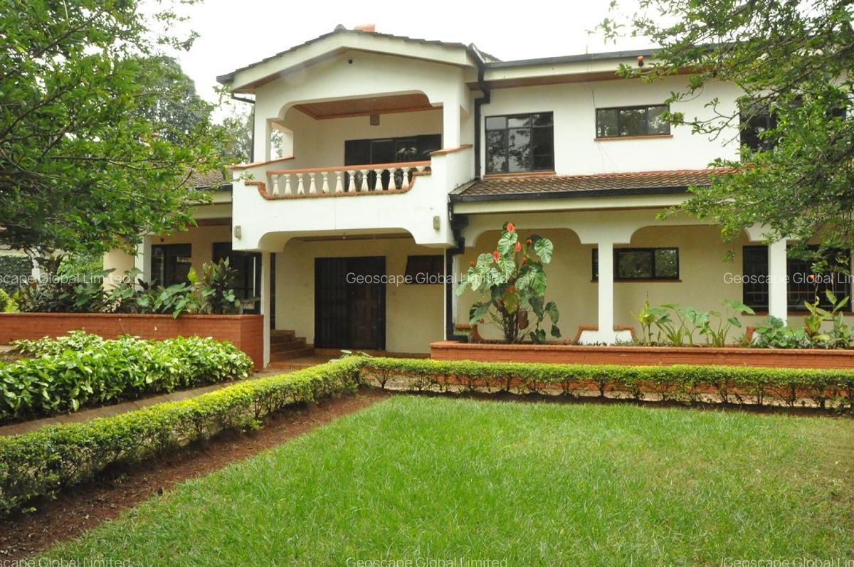 5 Bed House with En Suite in Nyari - 1