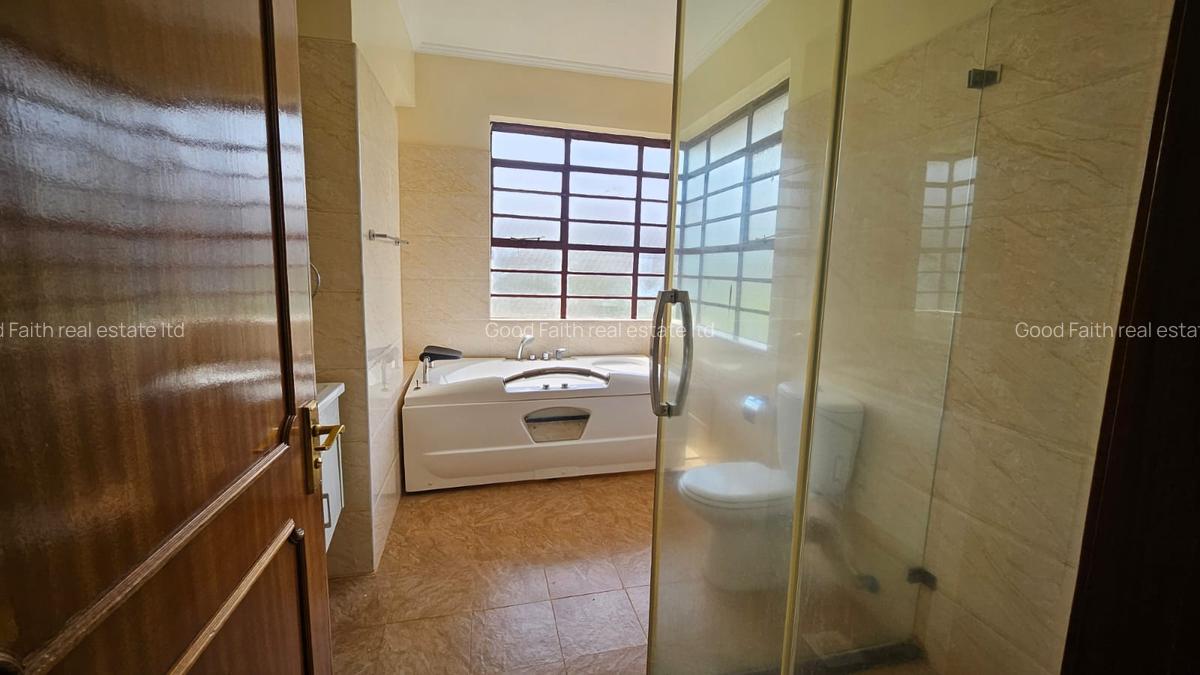 4 Bed Townhouse with En Suite in Kiambu Road - 12