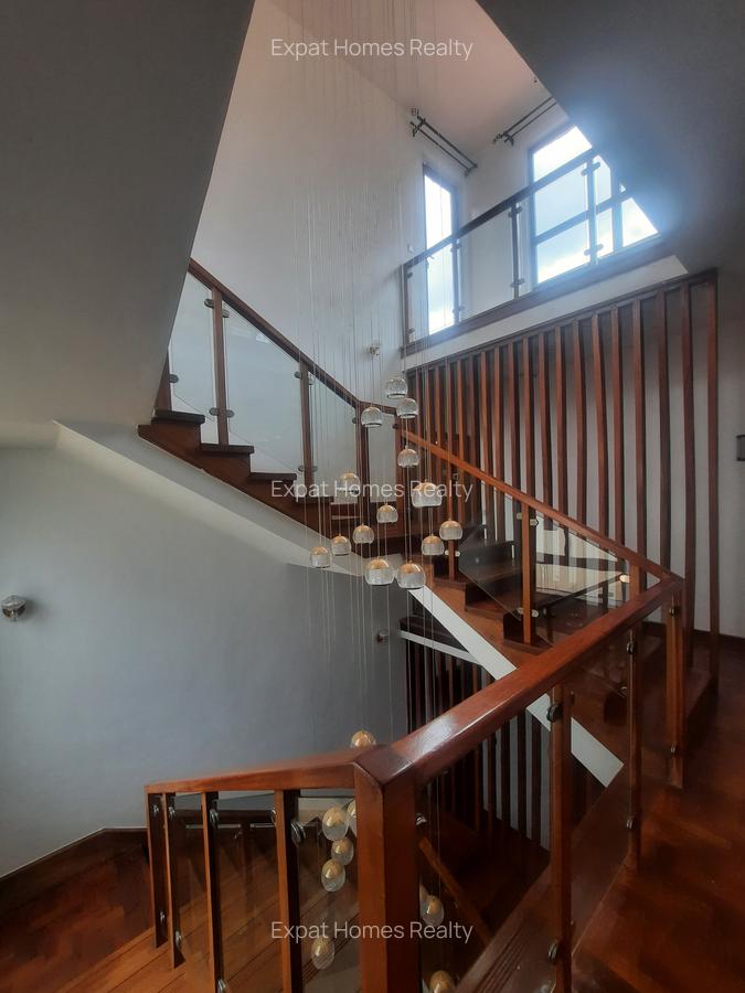 6 Bed Villa with En Suite in Lavington - 9