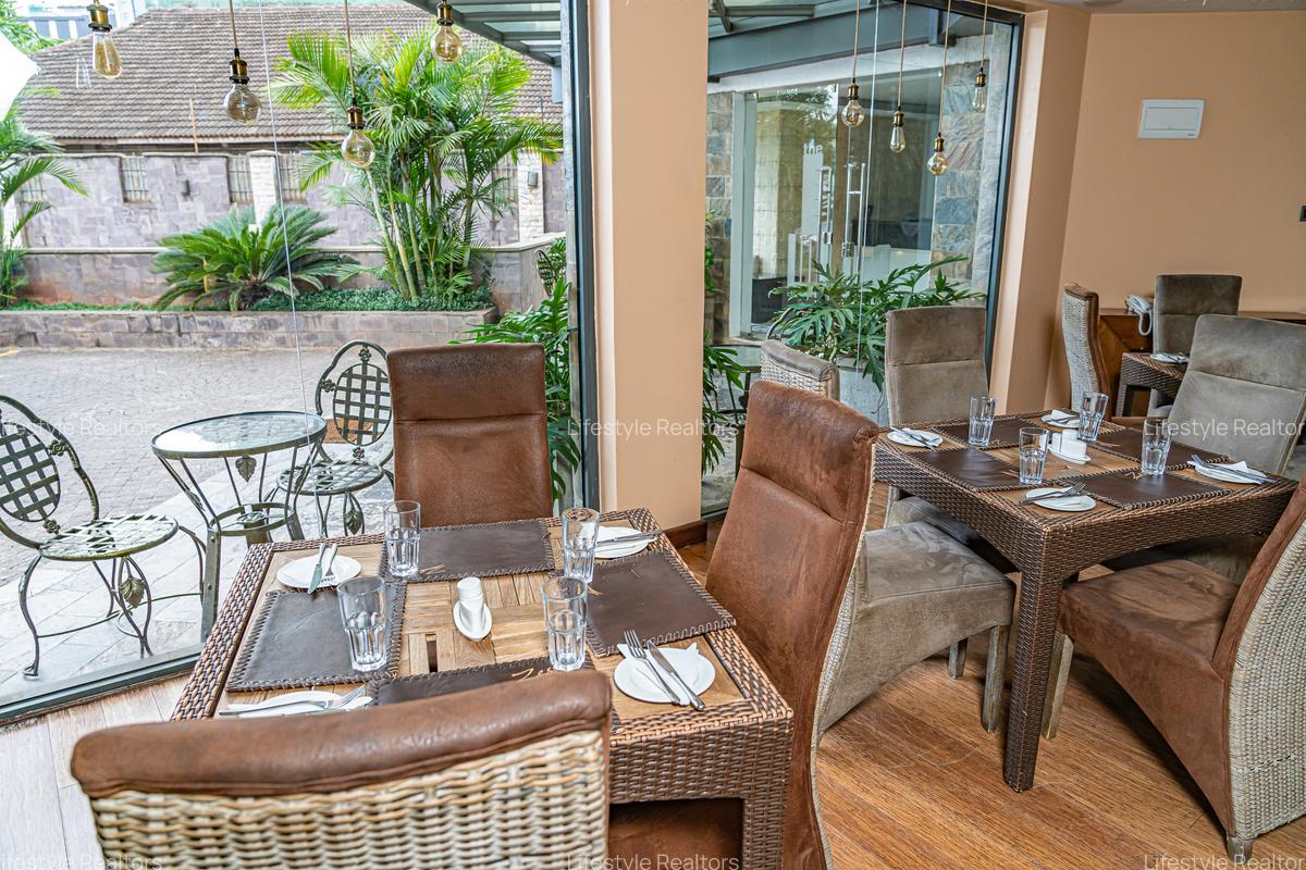 2 Bed Apartment at Wood Avenue - 11