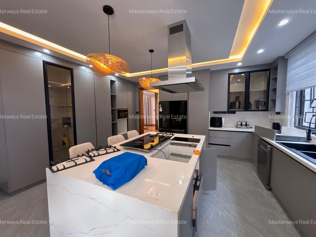 5 Bed House with En Suite in Runda - 6