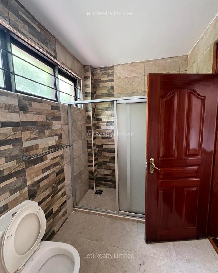 5 Bed Townhouse with En Suite in Lavington - 9