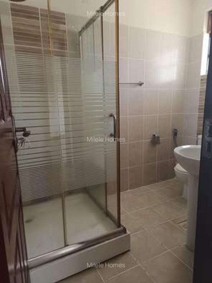 4 Bed Townhouse with En Suite at Four Ways - 9