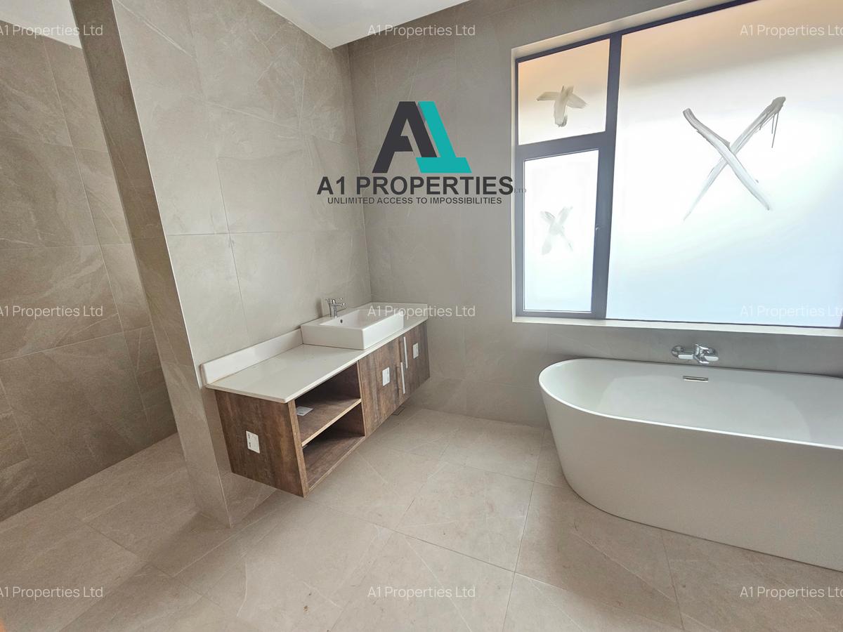 5 Bed Townhouse with En Suite in Lavington - 11