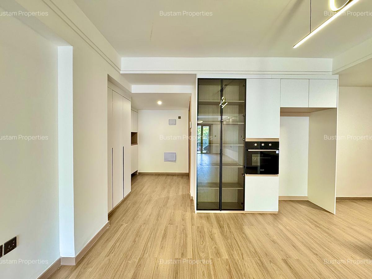 3 Bed Apartment with En Suite in Riverside - 8