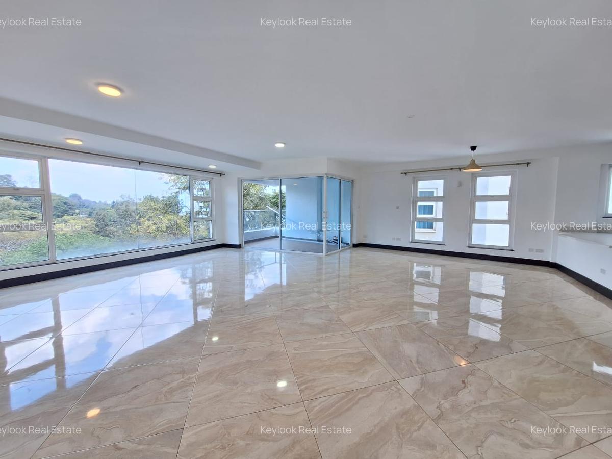 3 Bed Apartment with En Suite at Spring Valley - 2