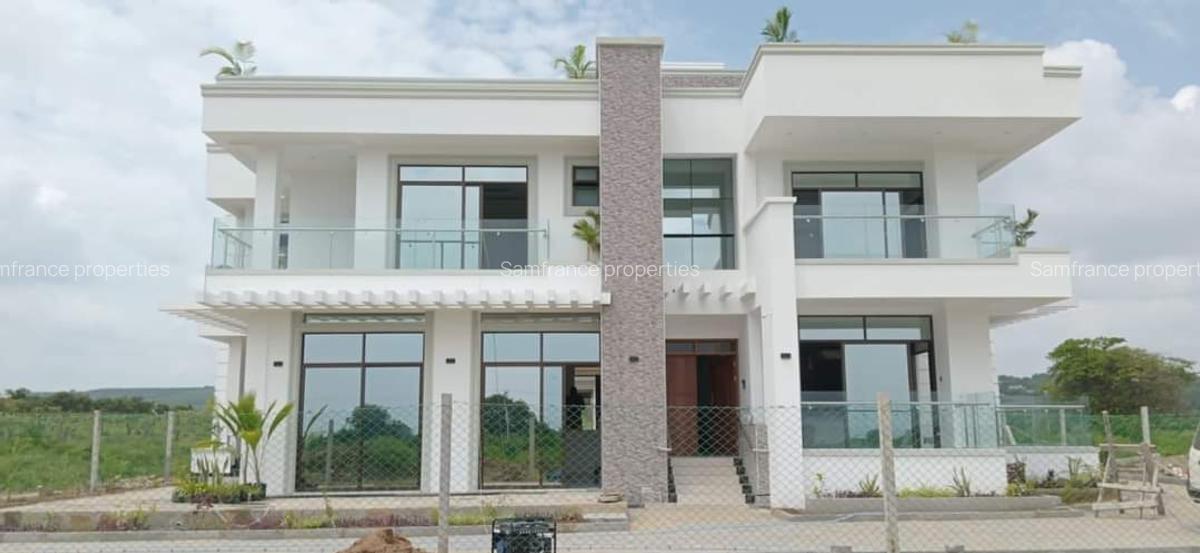 5 Bed Townhouse with En Suite at Kilifi - 3