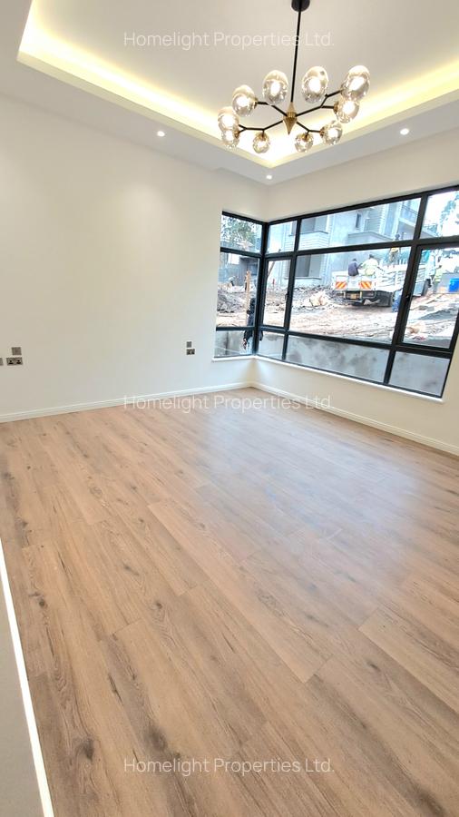 5 Bed Villa with En Suite at Lavington - 4