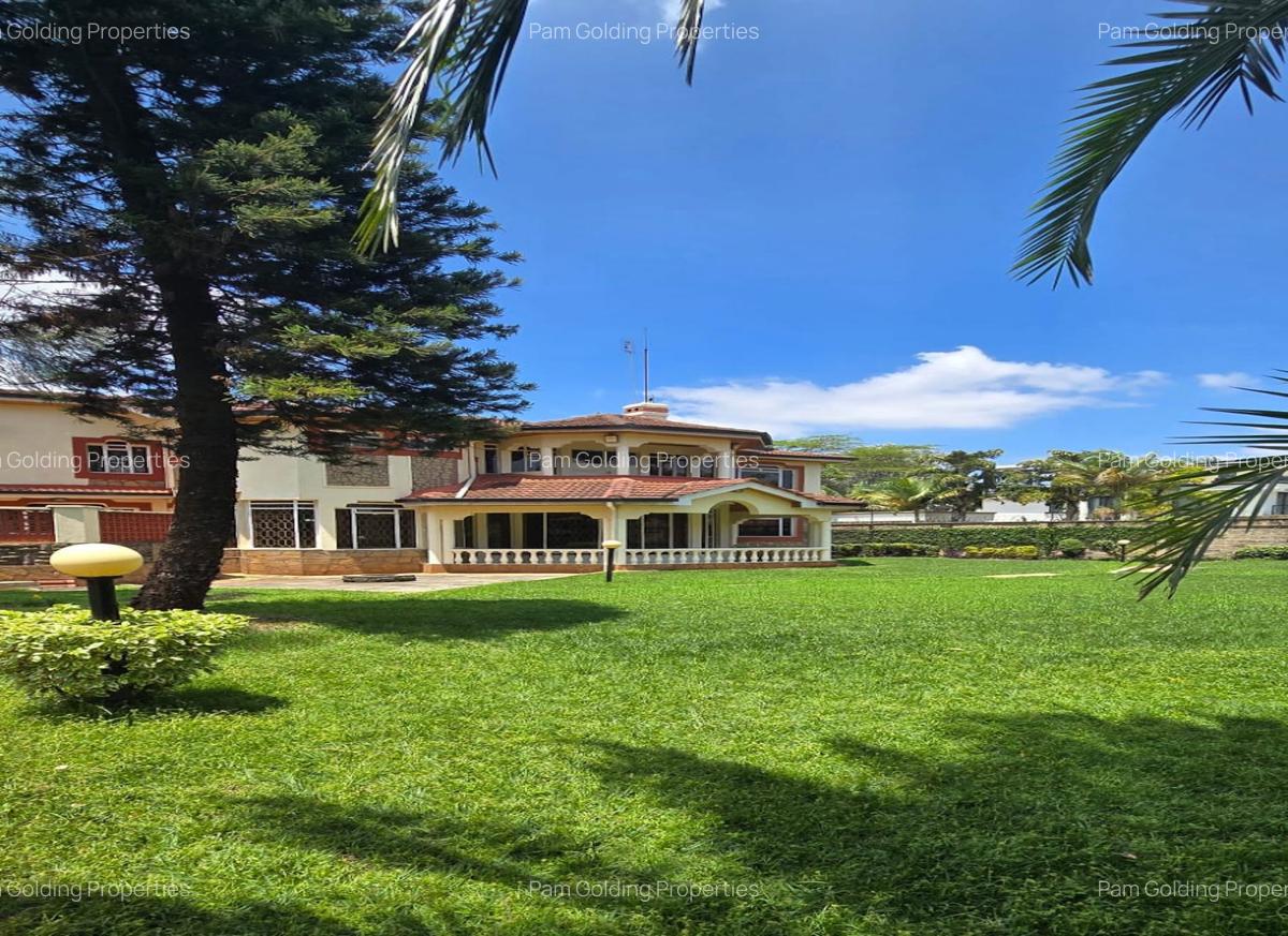 5 Bed House with En Suite in Runda - 11