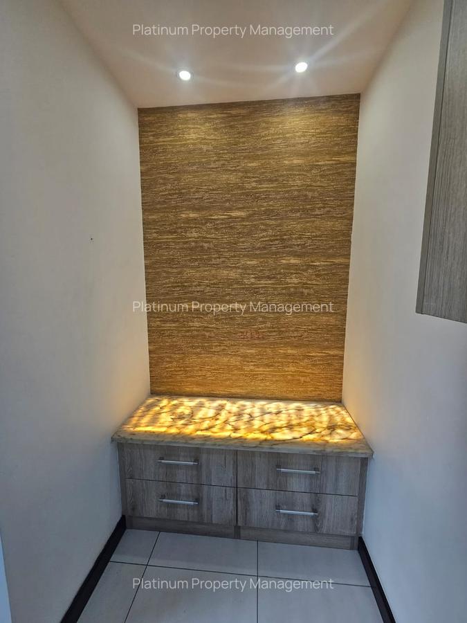 4 Bed Apartment with En Suite in Parklands - 19