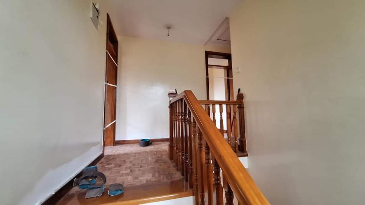 5 Bed Townhouse with En Suite at Lavington - 10