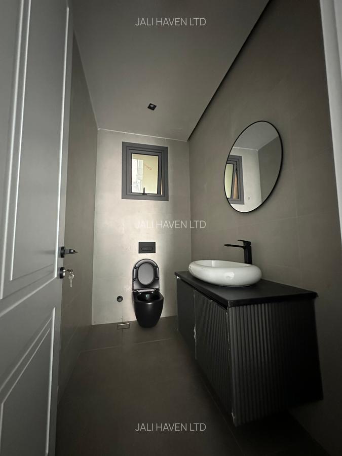 5 Bed Villa with En Suite in Lavington - 10