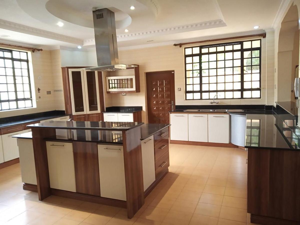 5 Bed House with En Suite in Runda - 5