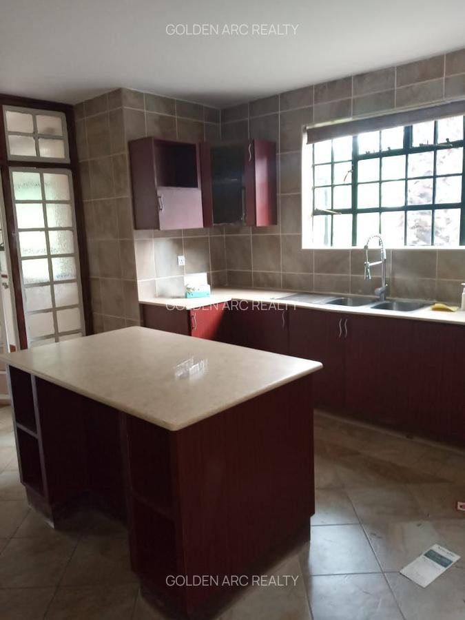 4 Bed Townhouse with En Suite in Karen - 12