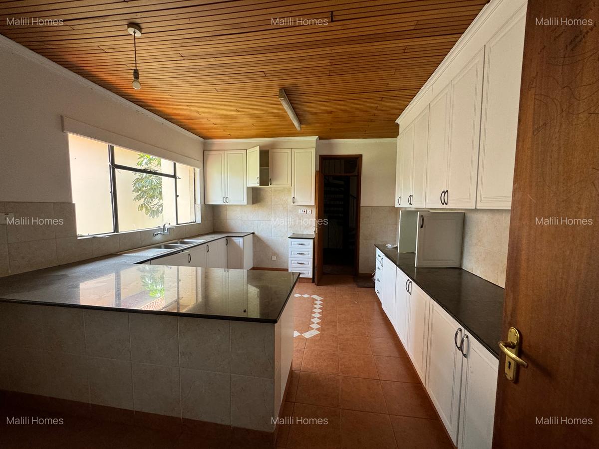 4 Bed Apartment in Kilimani - 1