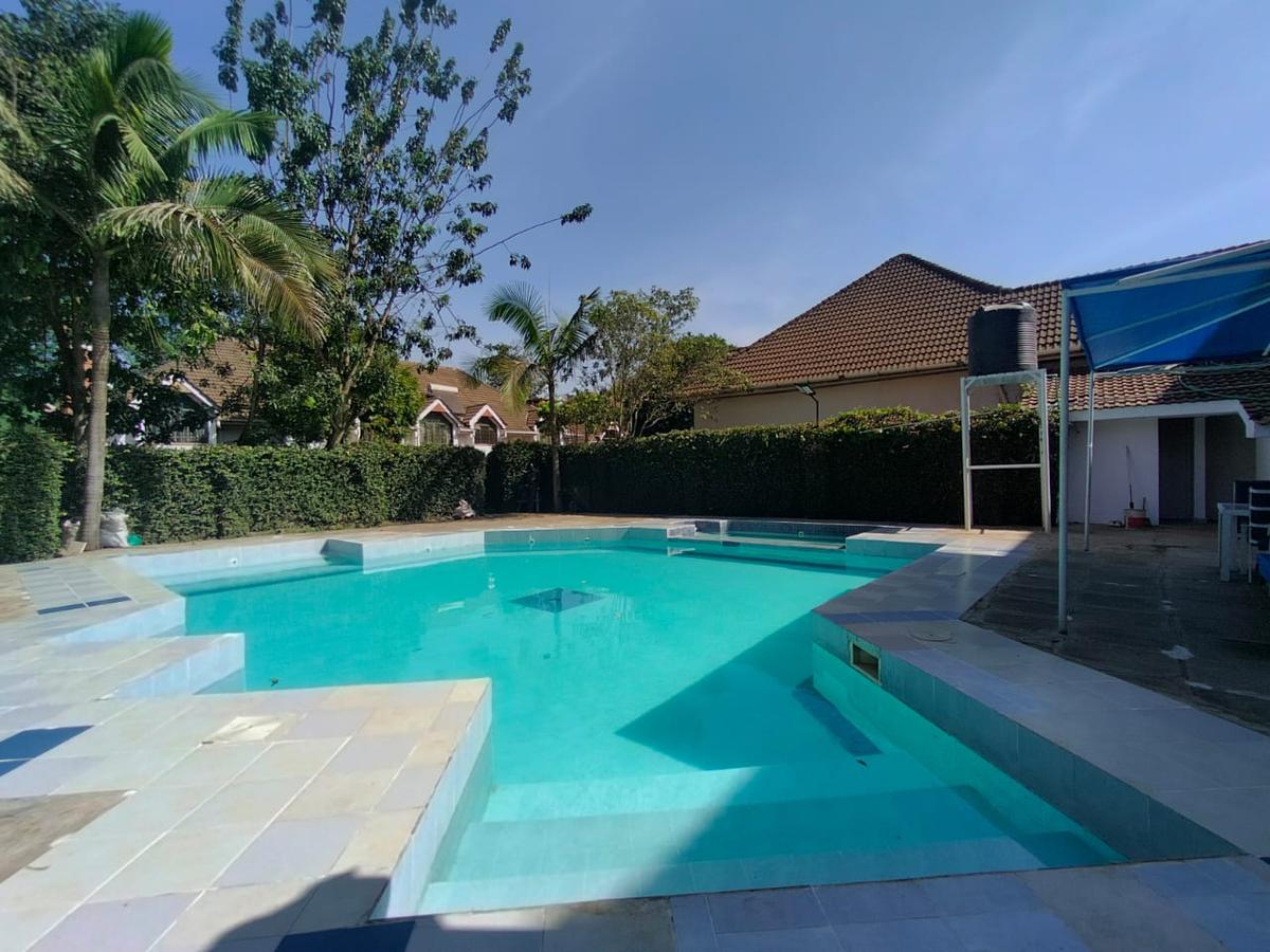 5 Bed Townhouse with En Suite in Lavington - 8