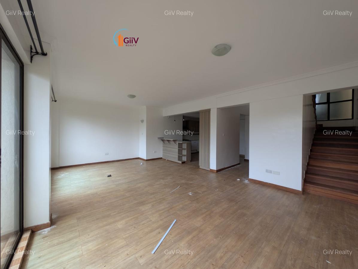 3 Bed Apartment with En Suite in Nyari - 4