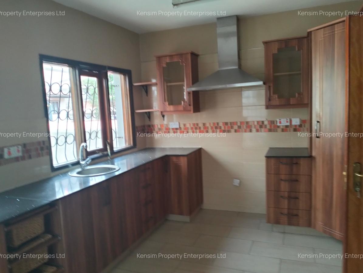4 Bed Townhouse with En Suite in Kilimani - 13