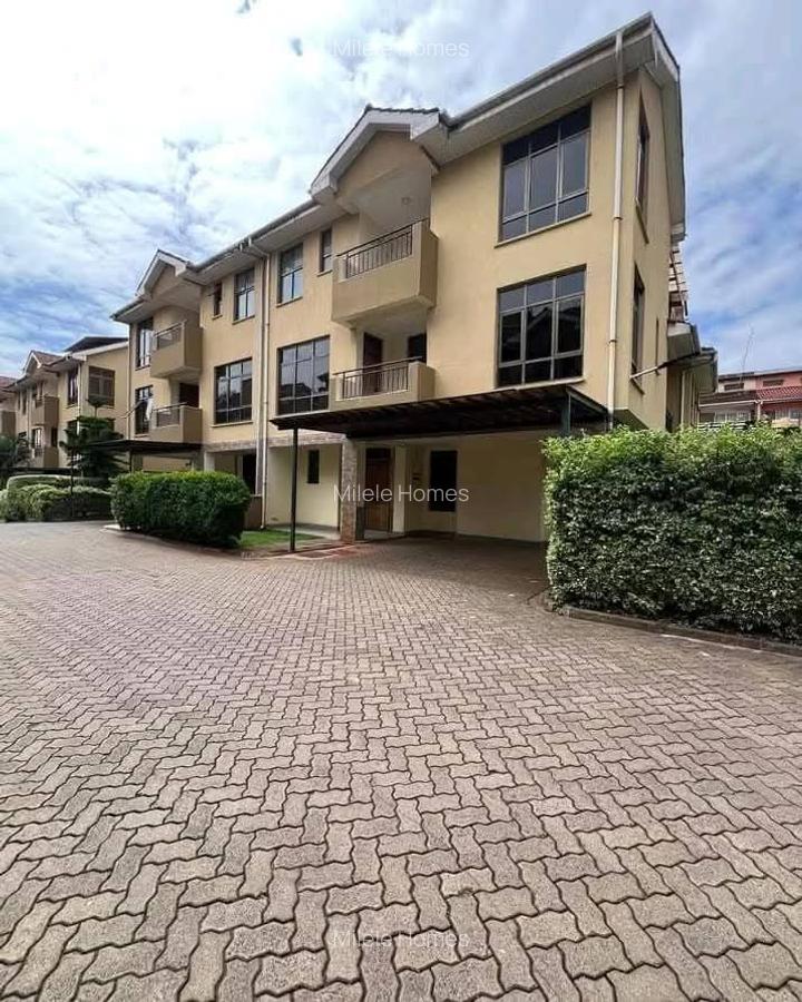 5 Bed Villa with En Suite in Lavington - 2