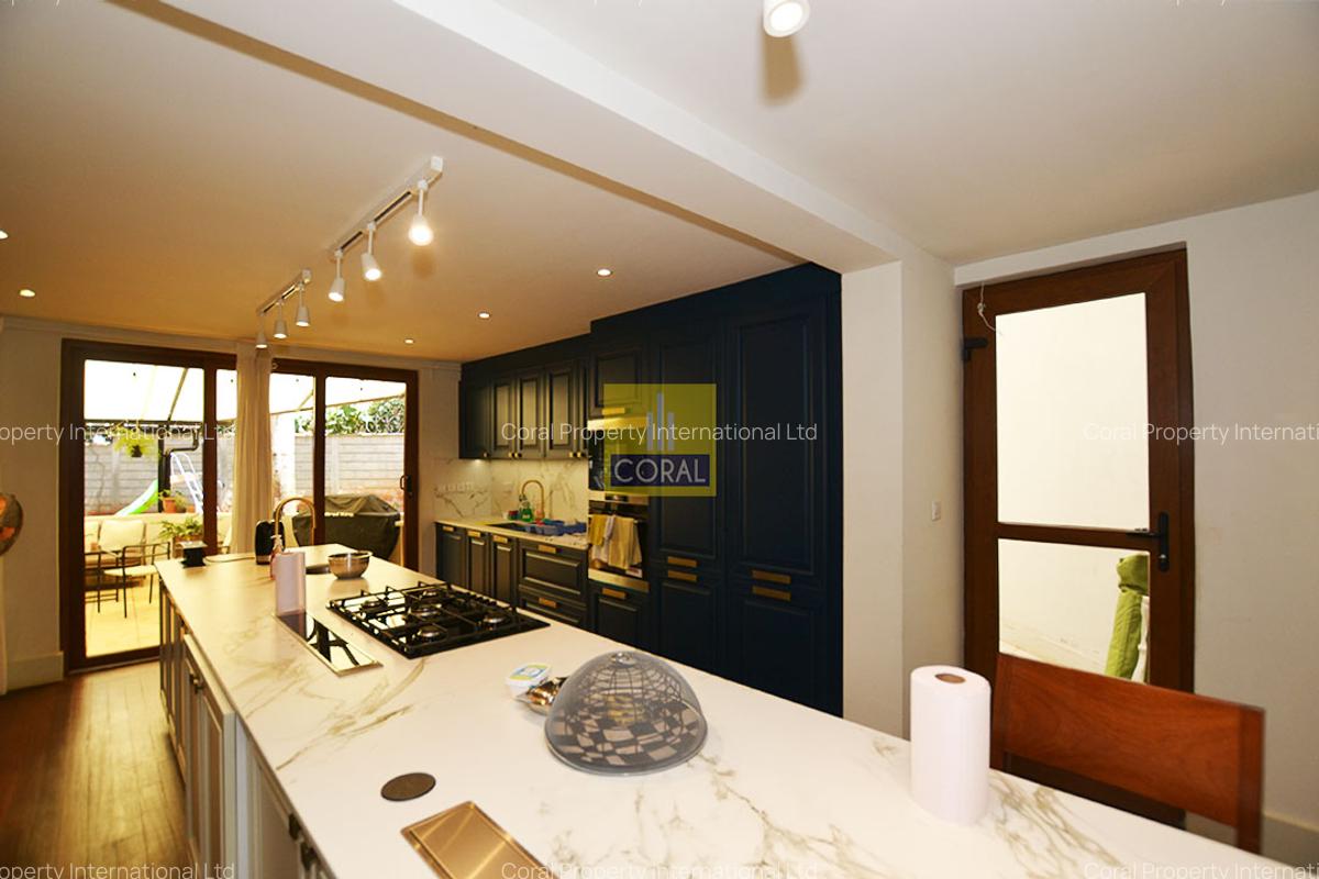 4 Bed House in Nyari - 13