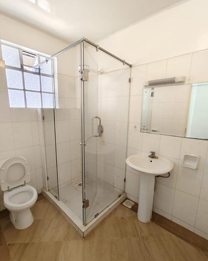 3 Bed Apartment with En Suite in Kilimani - 11