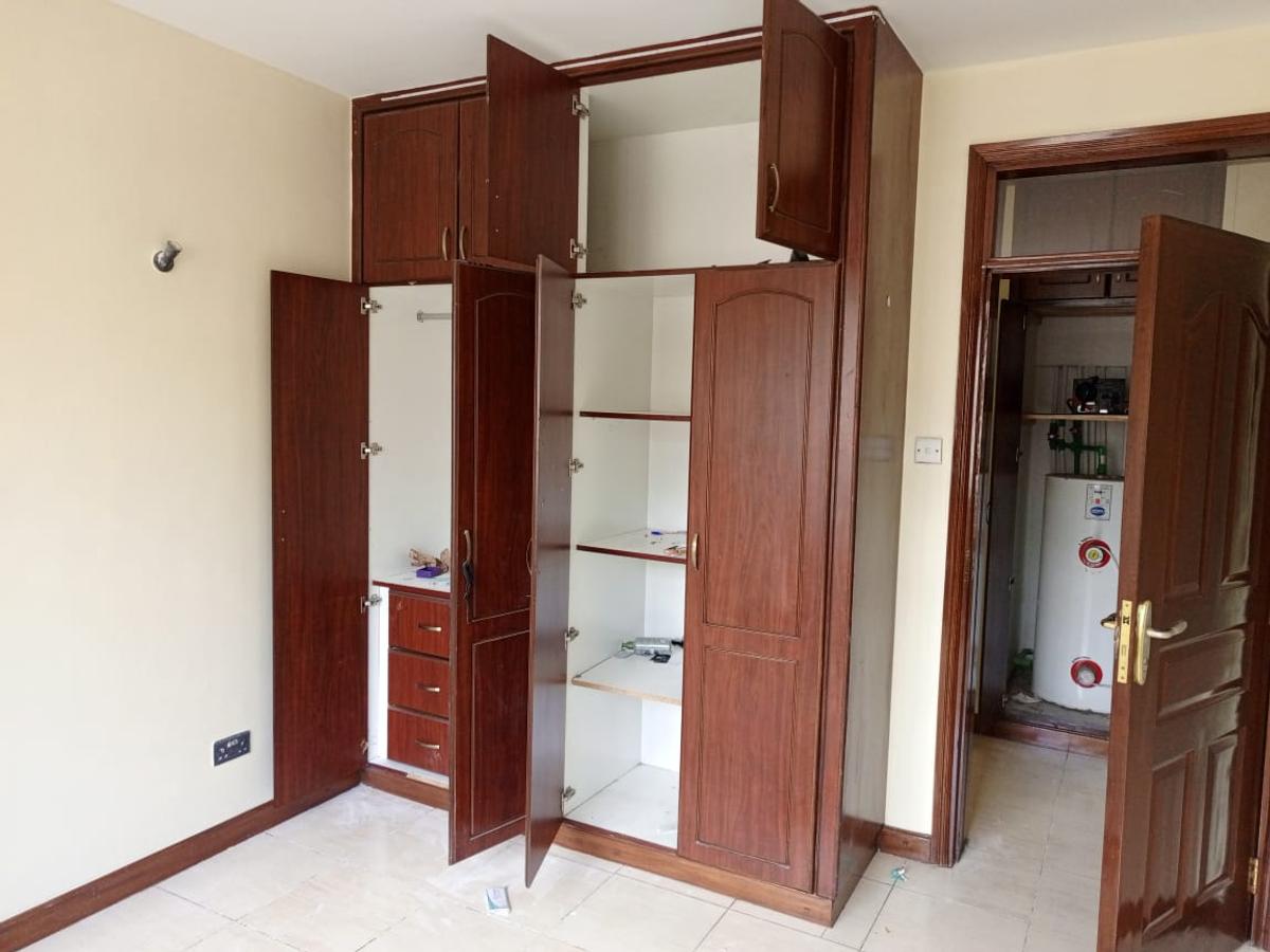 3 Bed Apartment with En Suite at Rhapta Road - 9